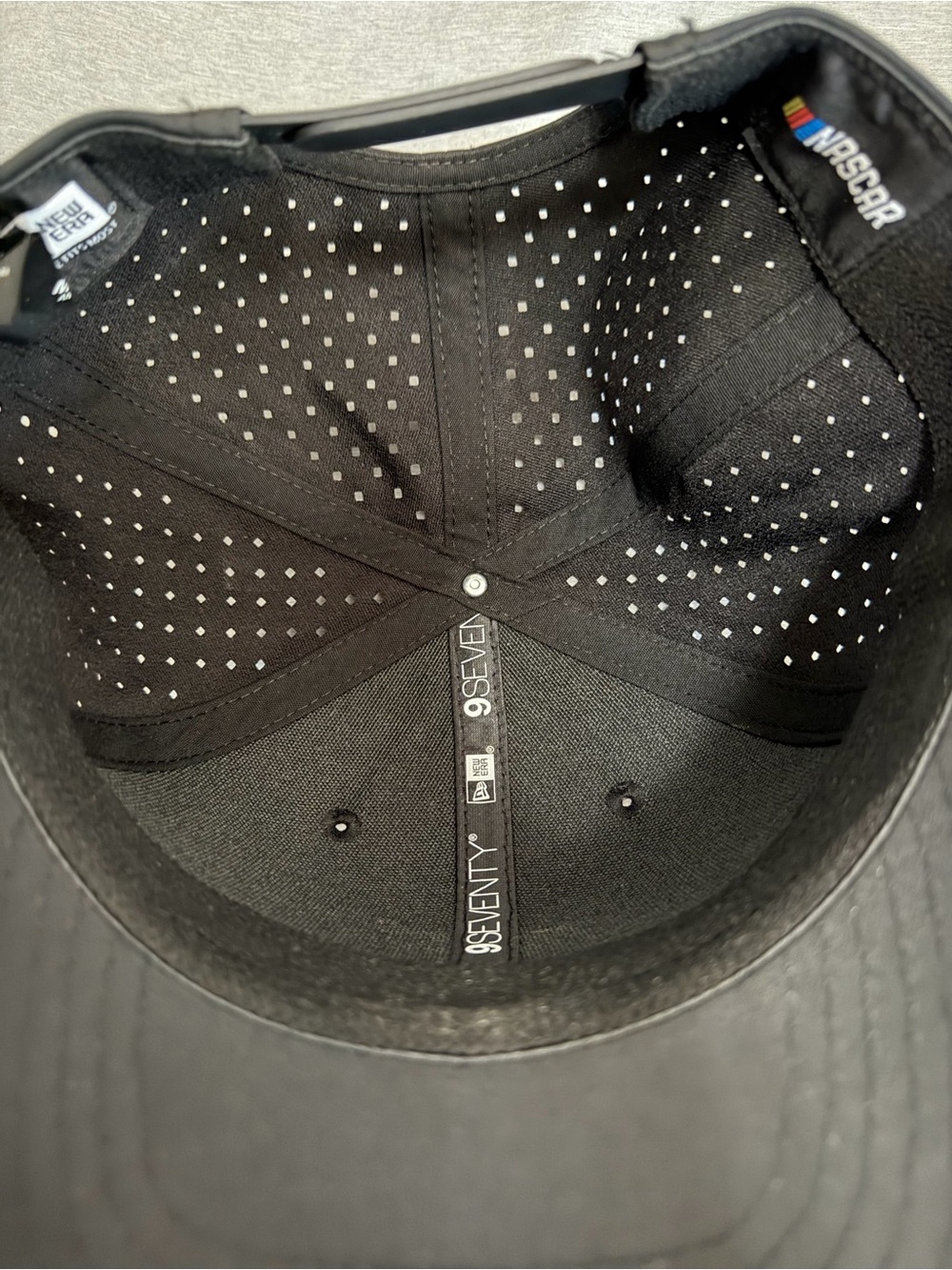 Men’s new era Chase Elliott black hat - Picture 5 of 5